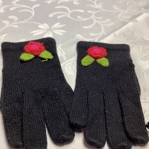 Winter gloves, beautiful rose design, must see